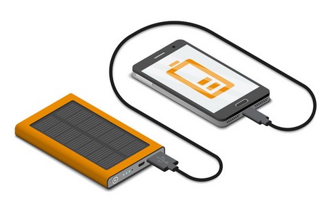 une batterie de chargeur solaire compatible avec les appareils que vous souhaitez charger